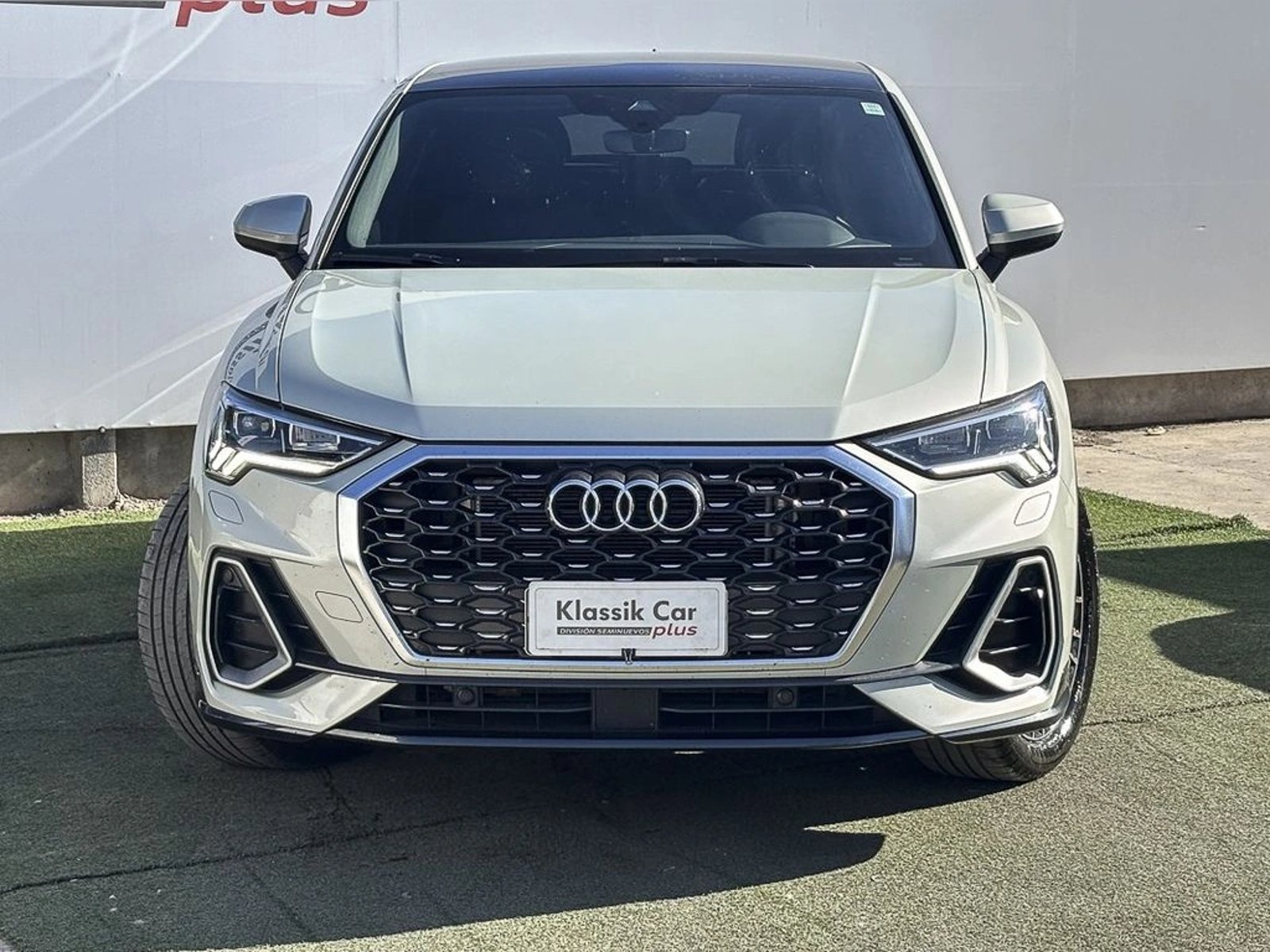 Audi Q3 SPORTBACK 1.4T 35 TFSI S-LINE AUTO SPORT 2024 - Foto 2 de 20