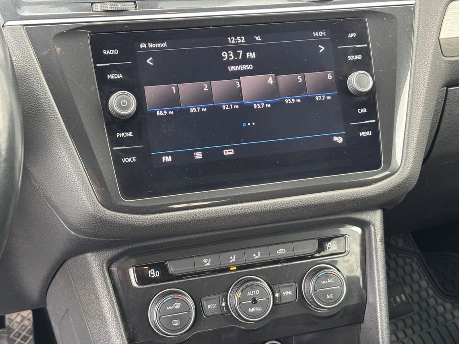 Volkswagen TIGUAN 1.4 TSI AUTO 2018 - Imagen 17 de 20