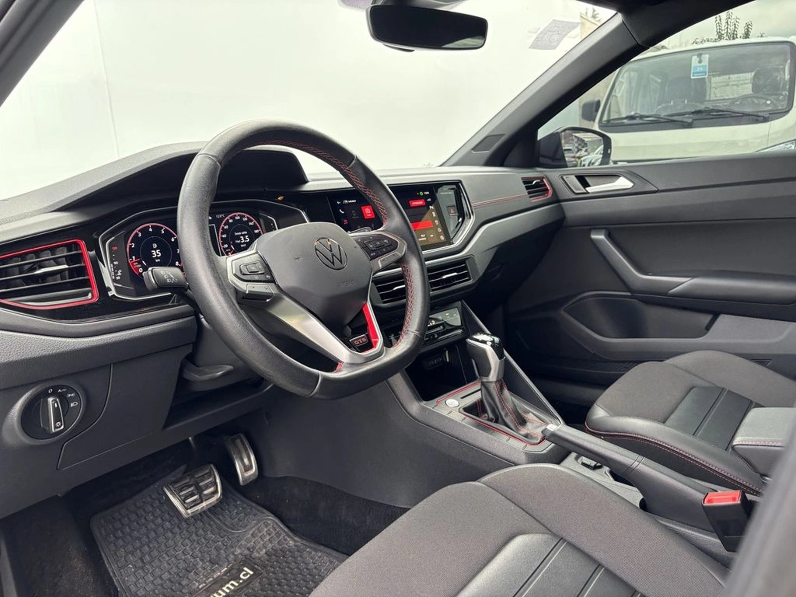 Volkswagen POLO 1.4T GTS 4X2 AT6 5P 2025 - Imagen 7 de 20