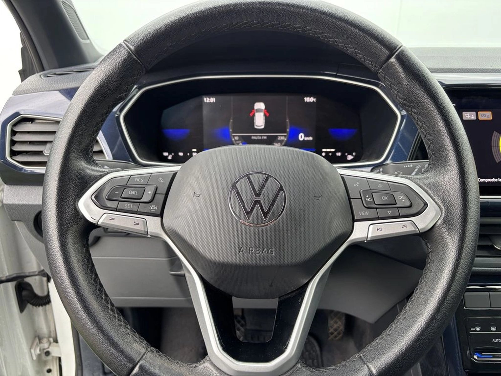 Volkswagen T-CROSS 1.0 TSI COMFORTLINE MT5 5P 2022 - Imagen 16 de 20