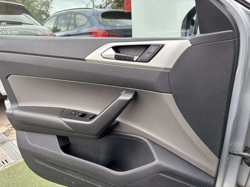 Volkswagen VIRTUS 1.6 MSI HIGHLINE 4X2 AT 4P 2019 - Imagen 18 de 20