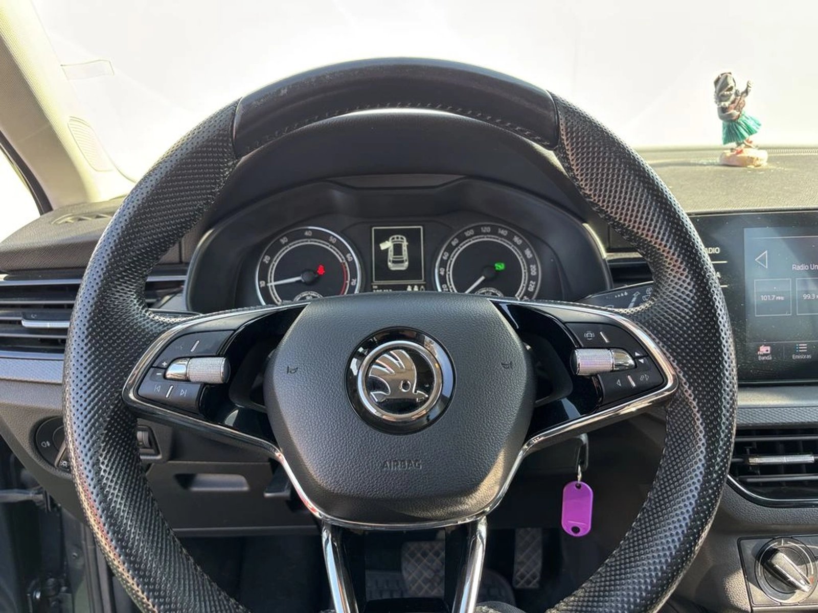 Skoda KAMIQ 1.5 TSI AMBITION AUTO 2021 - Imagen 13 de 18