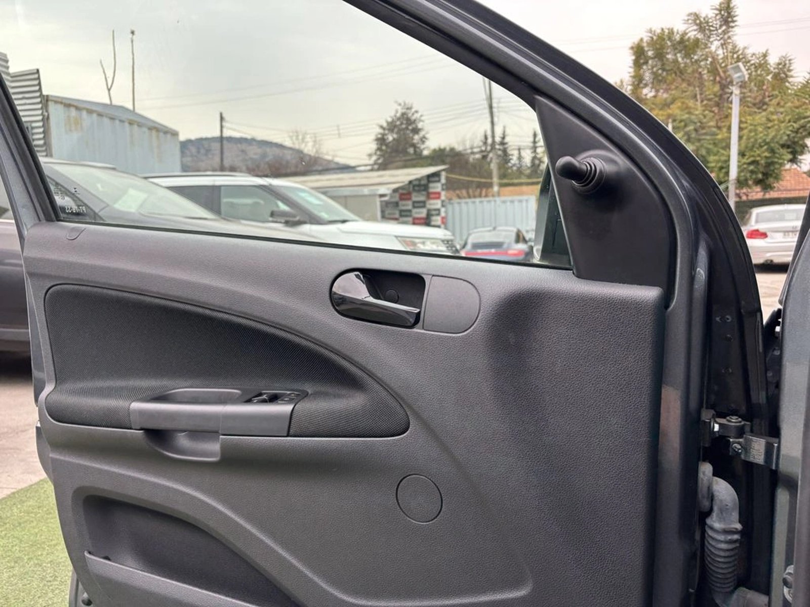 Volkswagen GOL 1.6 TRENDLINE MT 2021 - Imagen 14 de 18