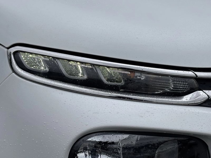 Citroën C3 1.6 BLUEHDI DIESEL SHINE 4X2 HB 100 S&S BVM MT 5P 2018 - Imagen 17 de 20