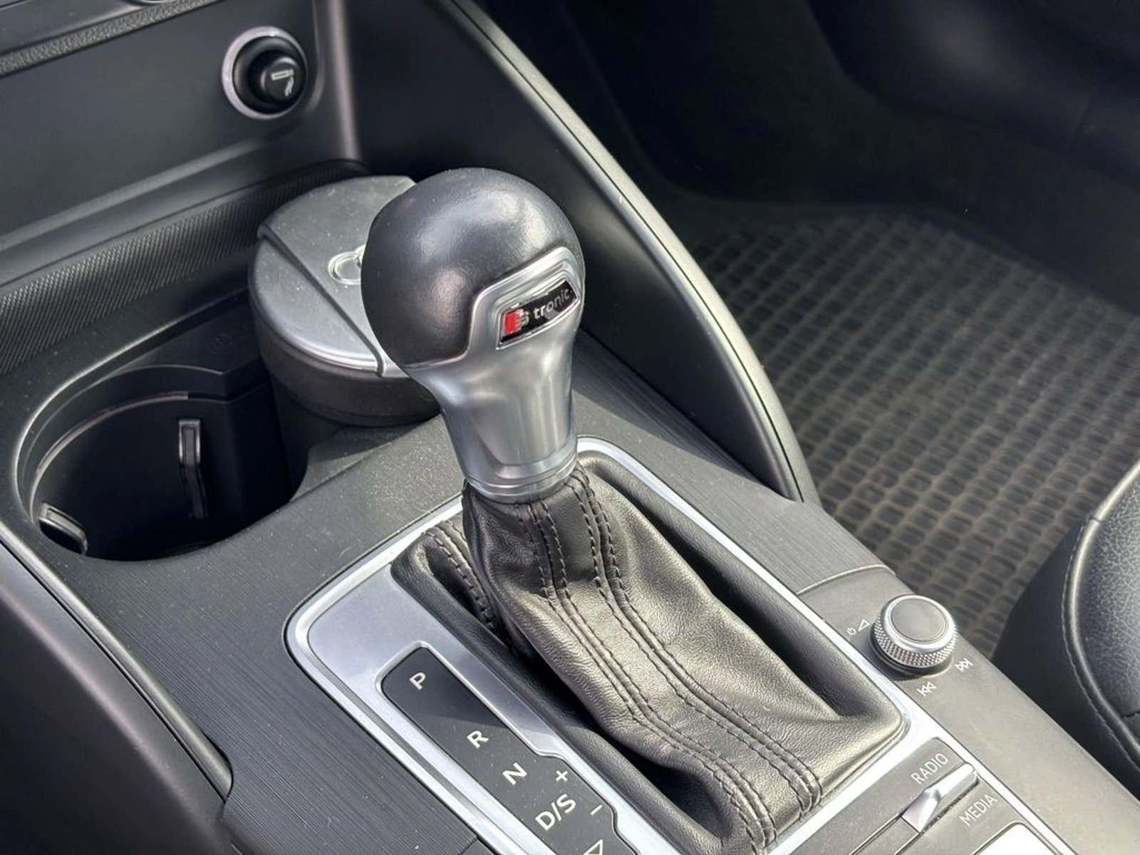 Audi A3 1.4 35 TFSI STRONIC AUTO 2019 - Imagen 13 de 20