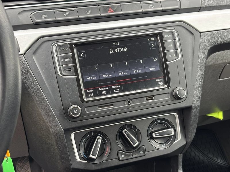 Volkswagen GOL 1.6 HIGHLINE HB MT 5P 2022 - Imagen 15 de 20