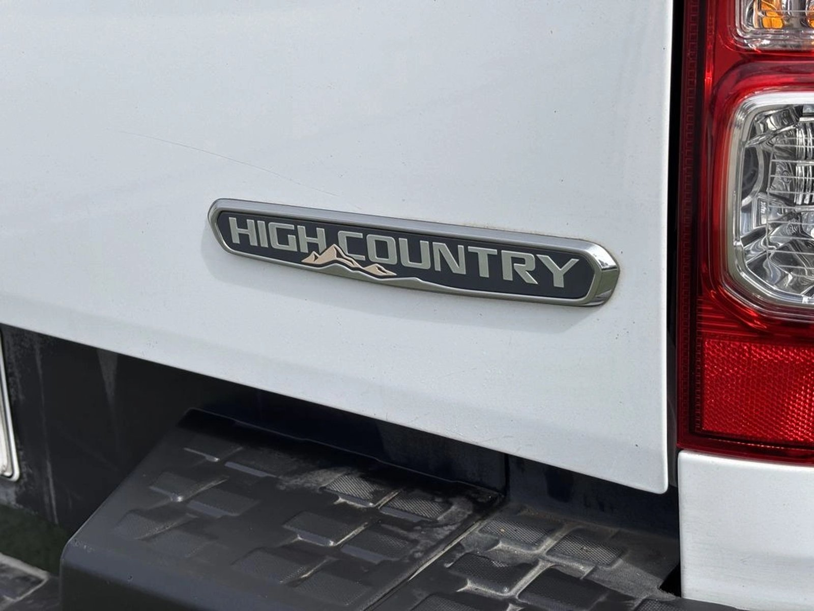 Chevrolet COLORADO 2.8 HIGH COUNTRY DIESEL 4WD AUTO 4P 2022 - Imagen 7 de 20