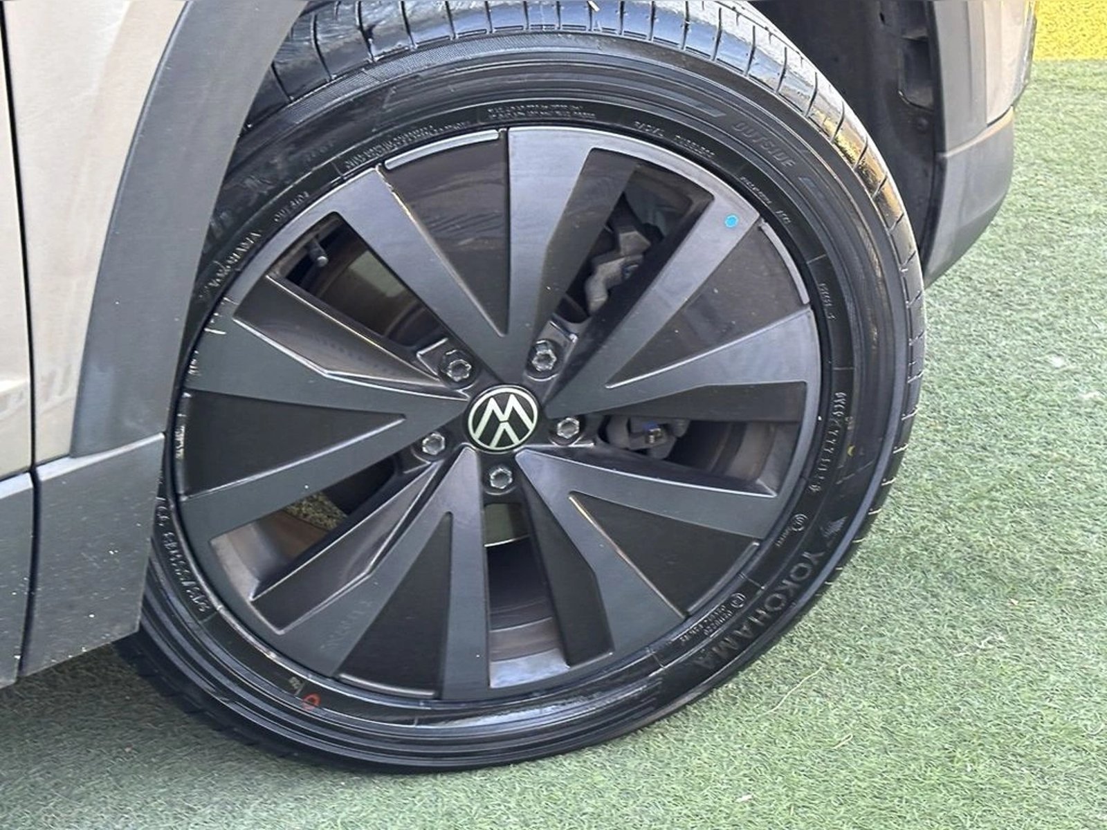 VOLKSWAGEN TAOS 1.4 250 TSI HIGHLINE AUTO HERO 2022 - Imagen 17 de 18
