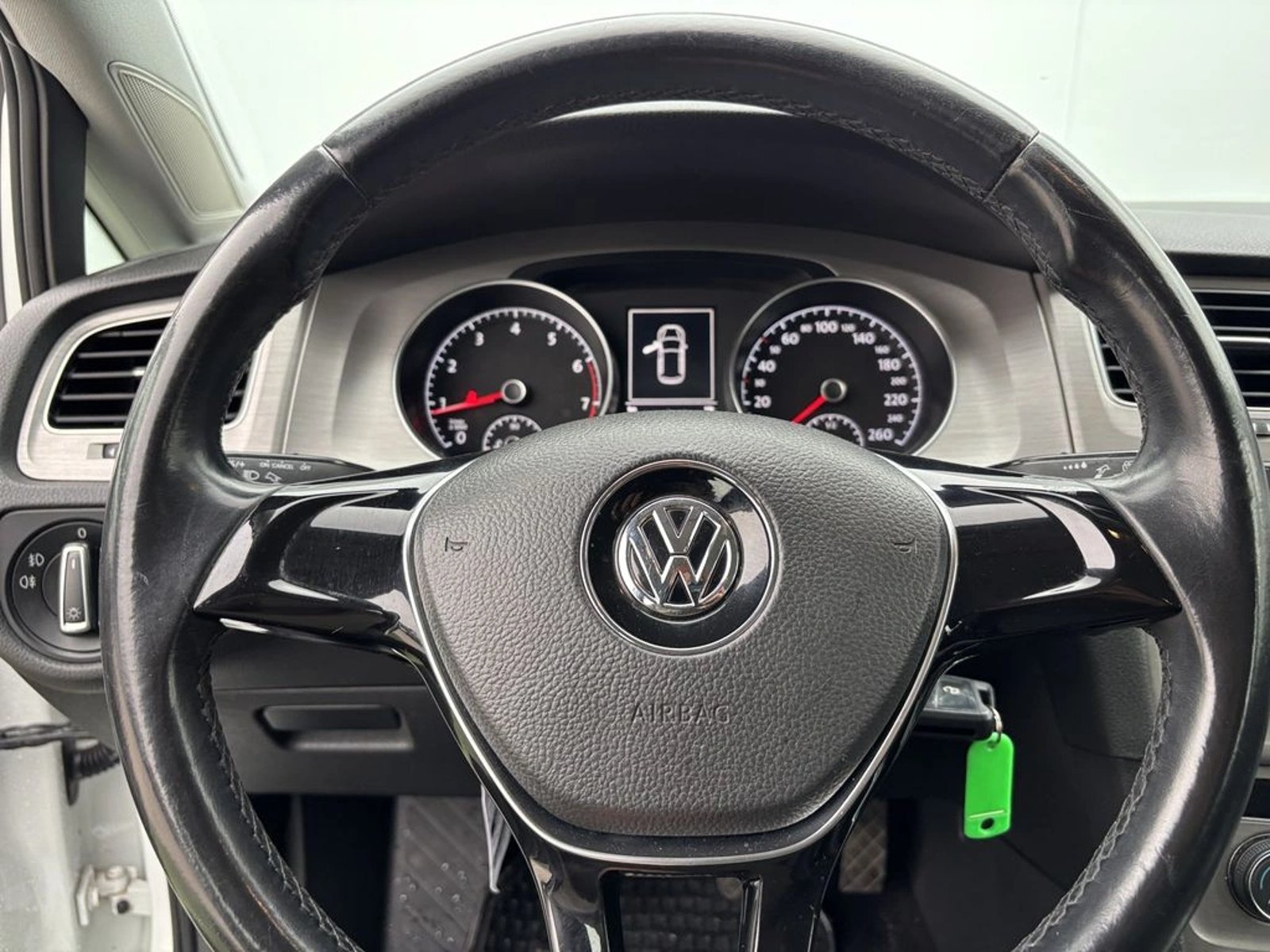 VOLKSWAGEN GOLF 1.6 MSI MANUAL COMFORTLINE 2016 - Imagen 11 de 14
