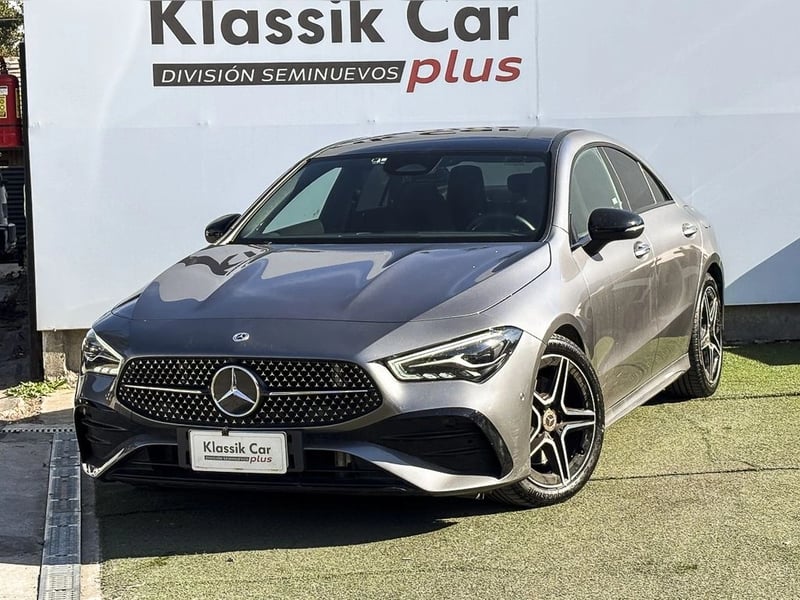 Mercedes-Benz CLA 200 AMG LINE 2025