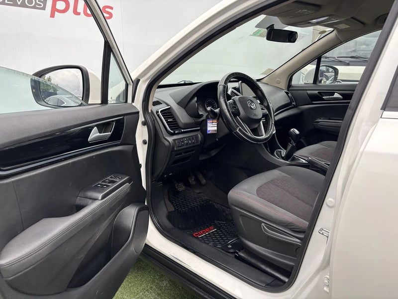 Dongfeng AX5 1.4 L TURBO 4X2 MT 5P 2019 - Imagen 8 de 20