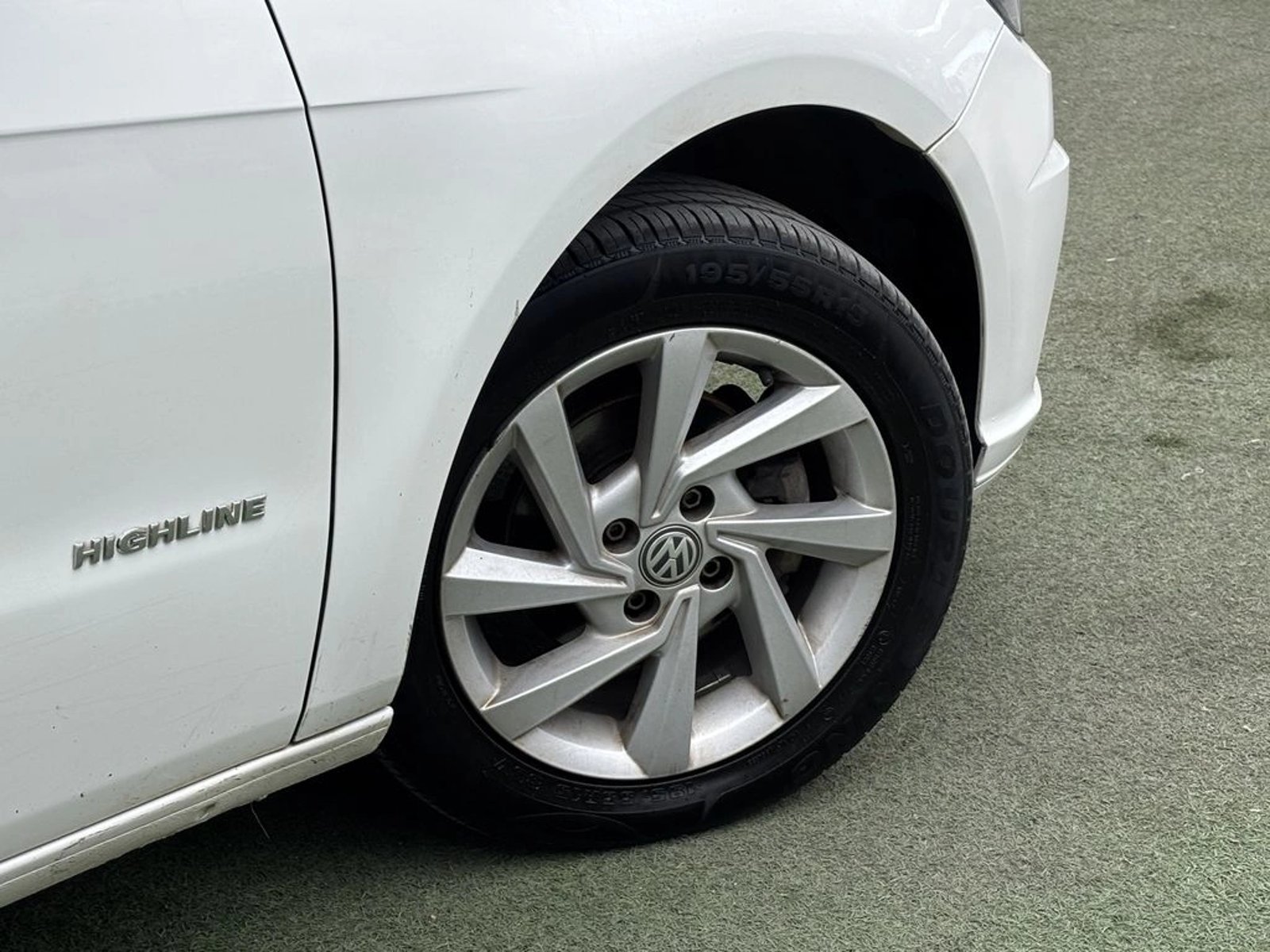 Volkswagen GOL 1.6 HIGHLINE HB MT 5P 2022 - Imagen 4 de 20