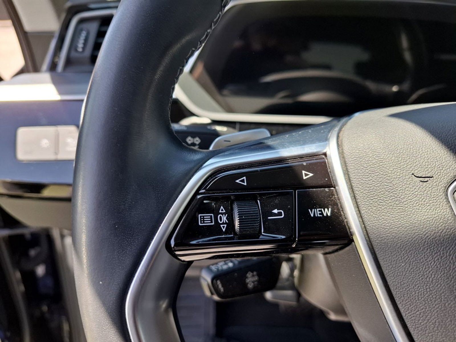 AUDI e-Tron Sportback BEV 95KWH 55 QUATTRO 2024 - Imagen 16 de 20