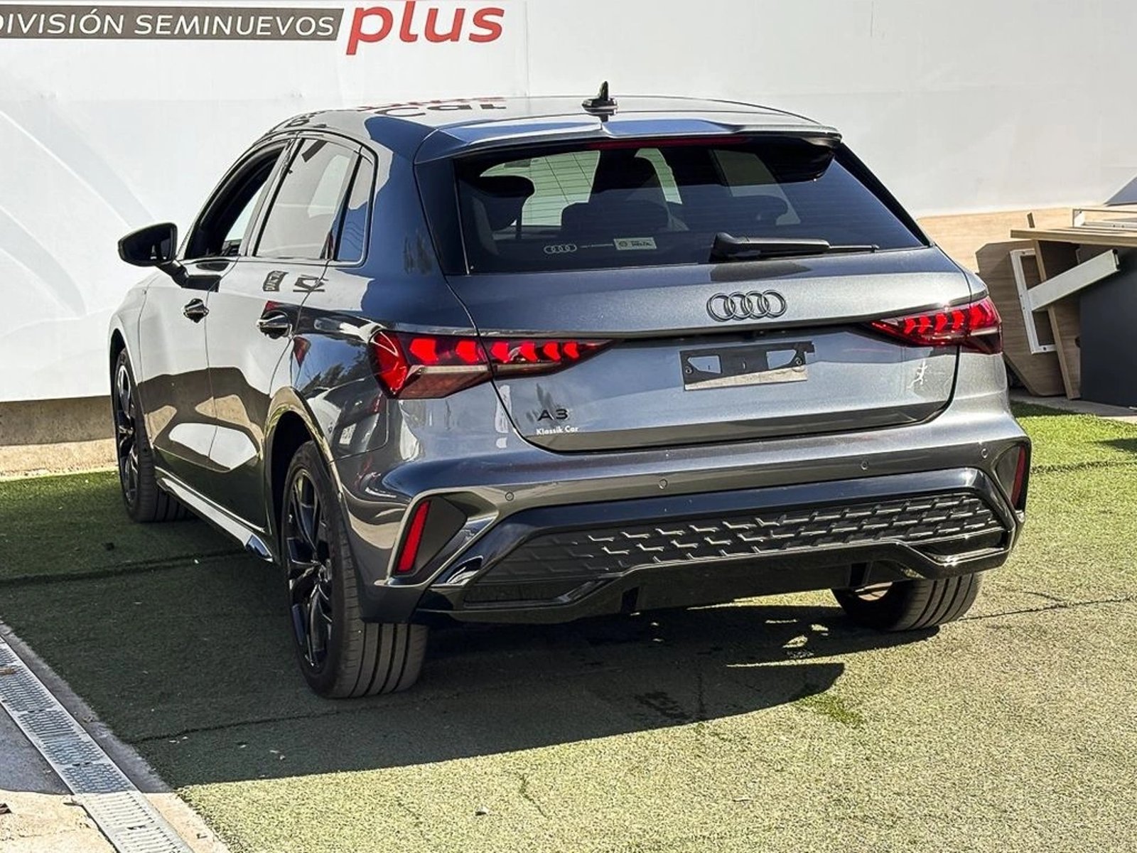 AUDI A3 35 1.5 TFSI S-LINE MHEV SPECIAL EDITION 2026 - Imagen 4 de 17