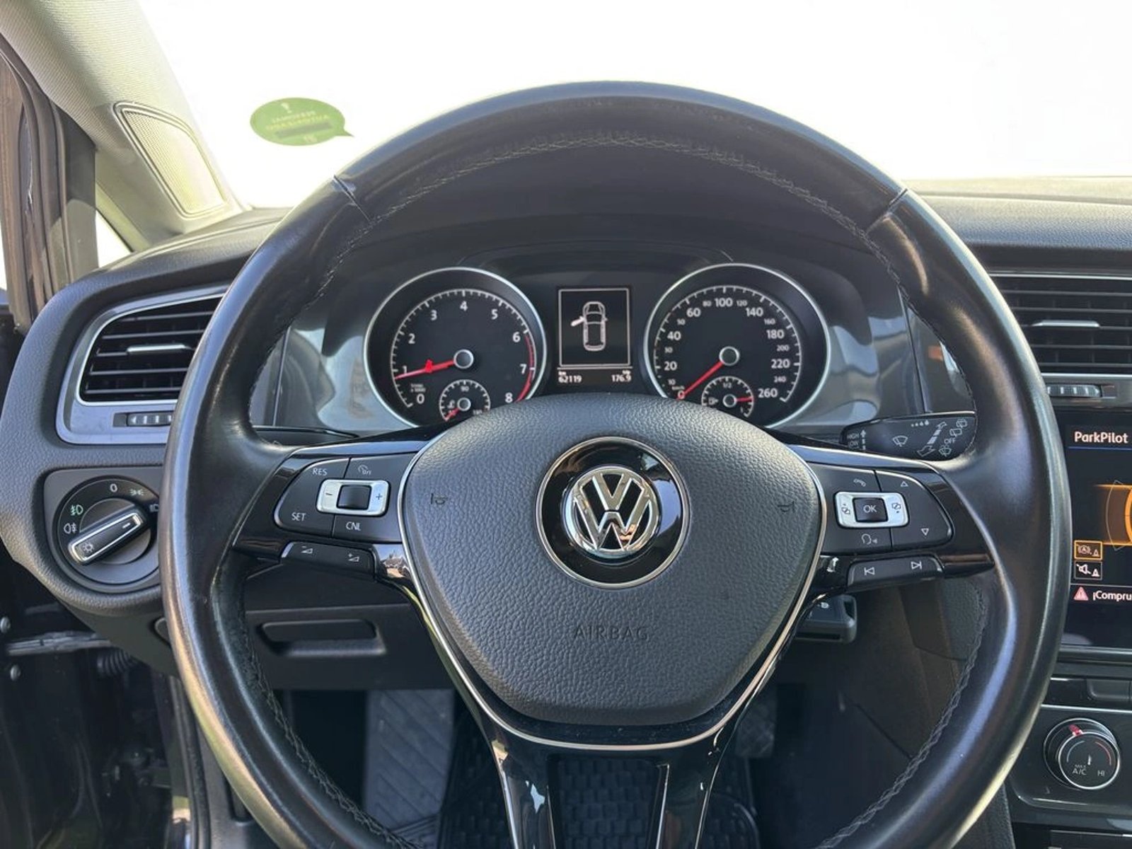Volkswagen GOLF 1.6 COMFORTLINE MT 2018 - Imagen 18 de 20