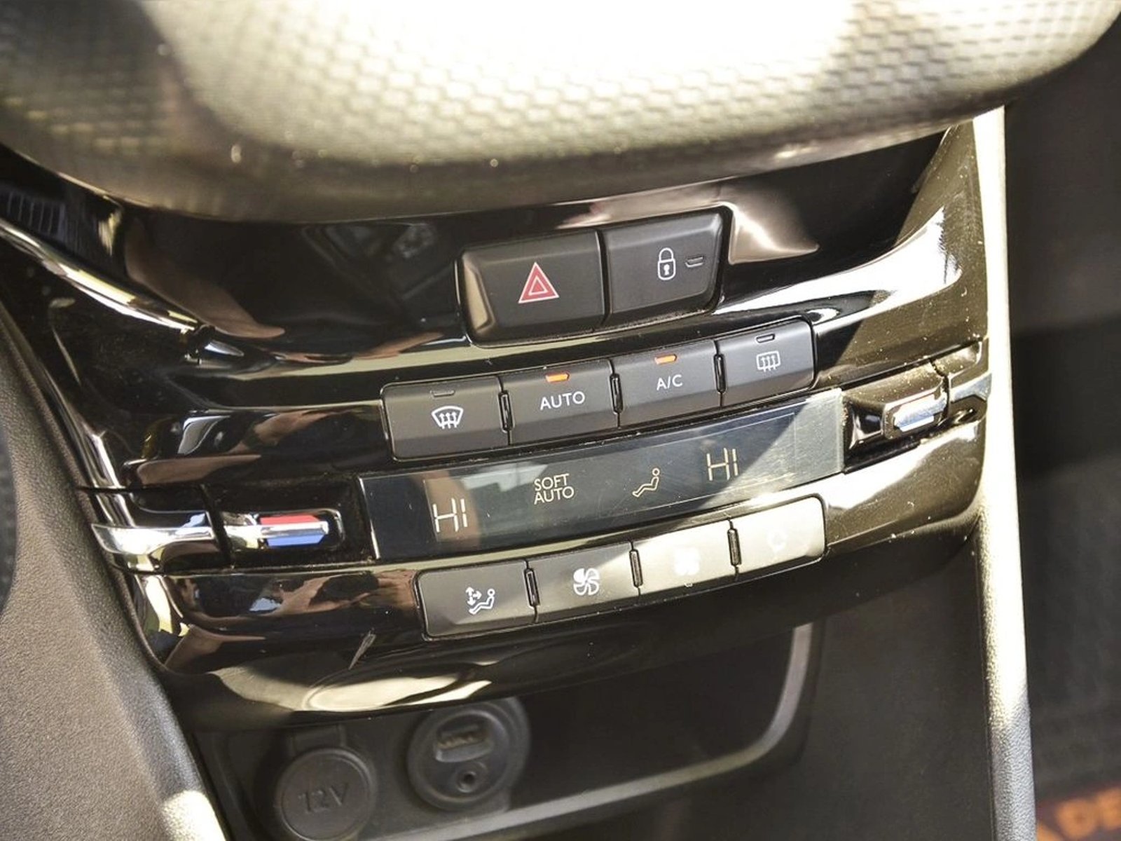 PEUGEOT 2008 1.2 PURETECH 110 HP AUTO GT-LINE 2019 - Imagen 13 de 20