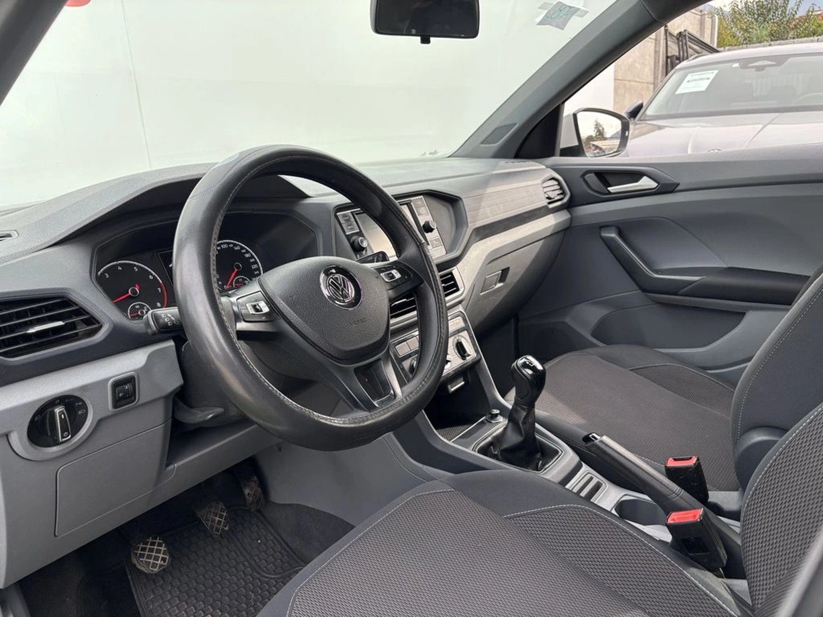 Volkswagen T-CROSS MT 2022 - Imagen 10 de 20