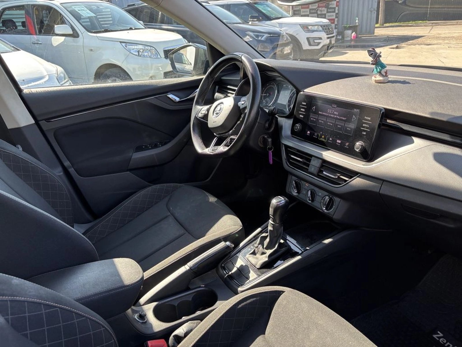Skoda KAMIQ 1.5 TSI AMBITION AUTO 2021 - Imagen 17 de 18