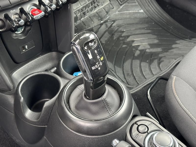 Mini COOPER 1.5 AUTO ESSENTIAL 2024 - Imagen 12 de 20