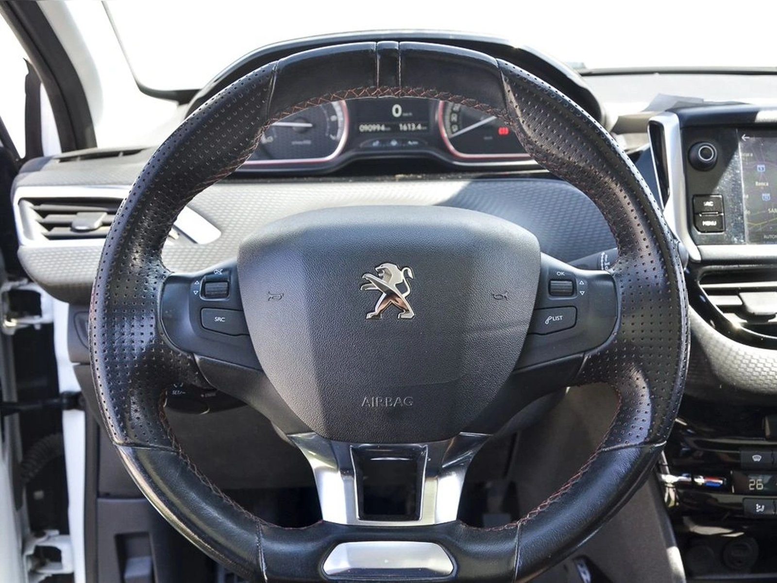PEUGEOT 2008 1.2 PURETECH 110 HP AUTO GT-LINE 2019 - Imagen 16 de 20