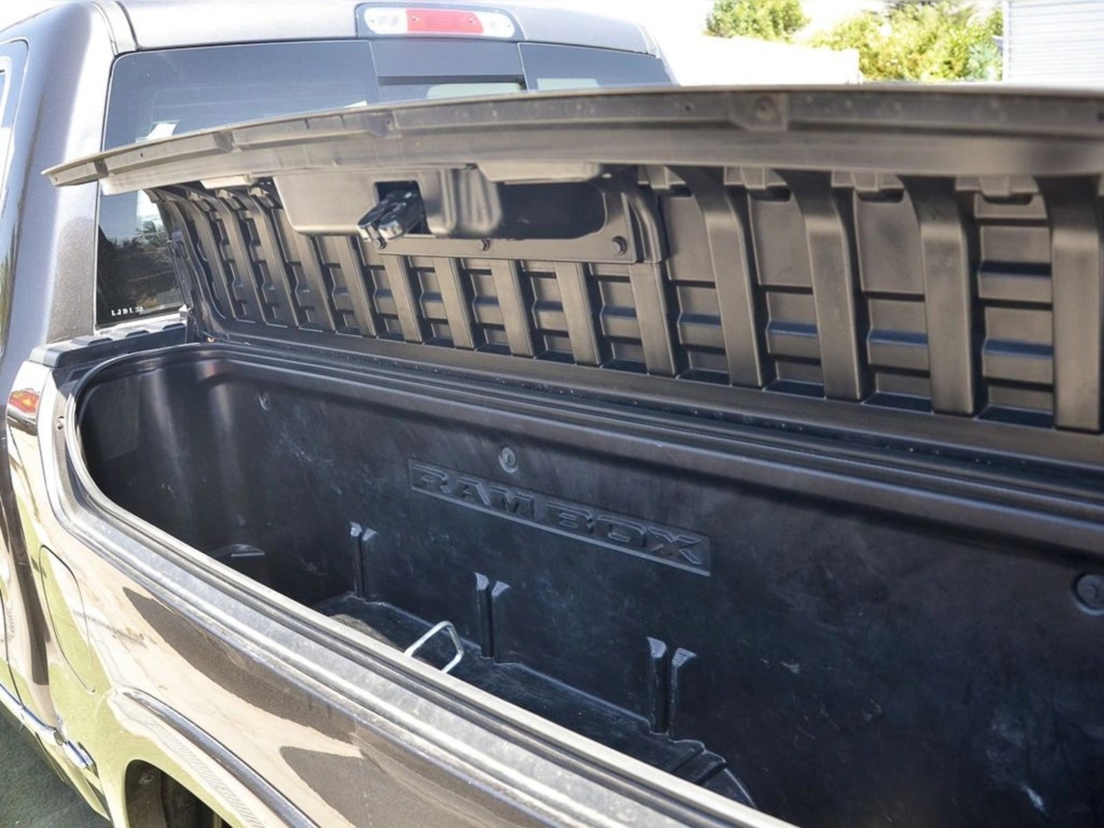 RAM 1500 5.7 LIMITED CREW CAB 4WD 2019 - Imagen 9 de 20