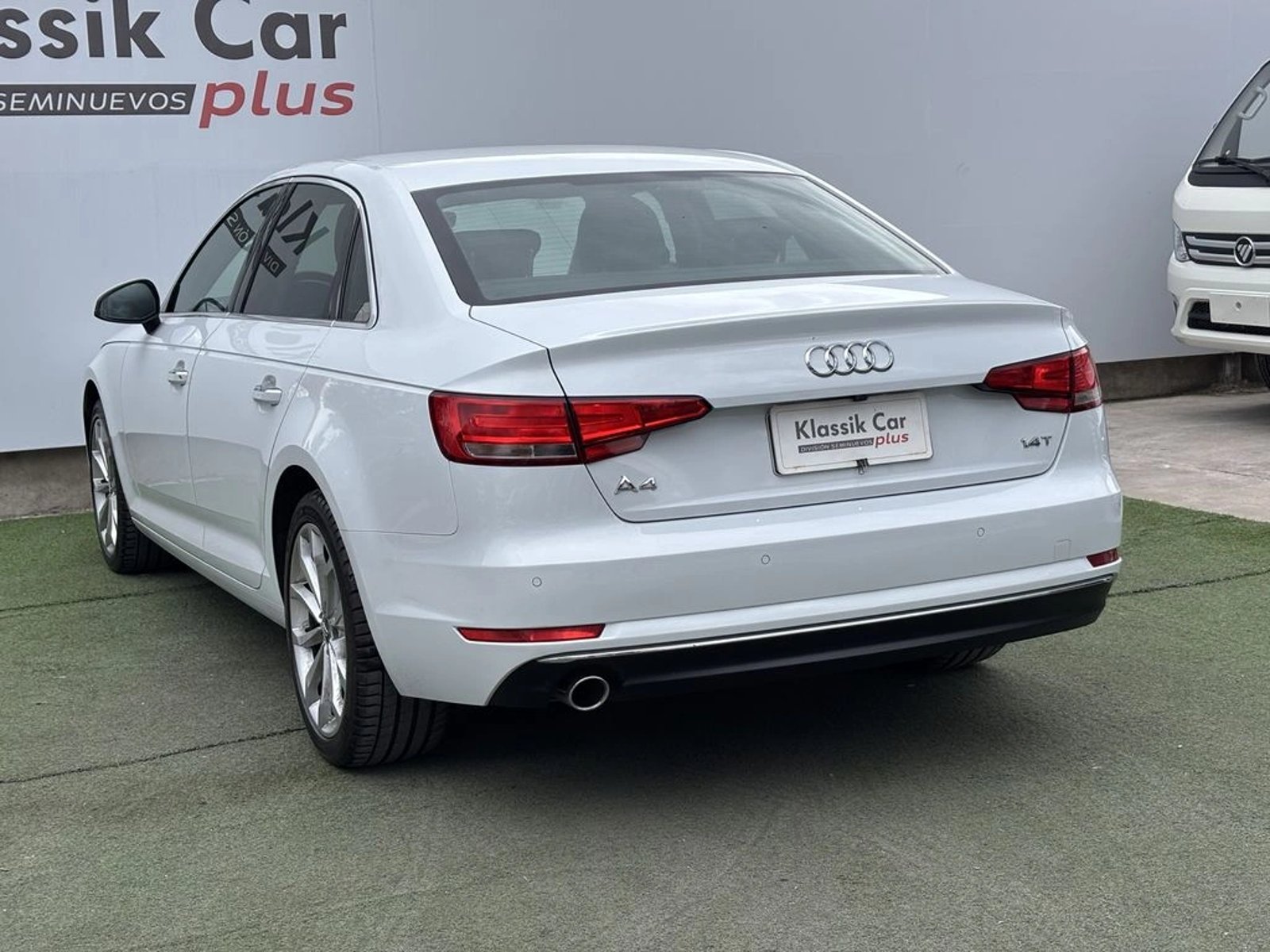 Audi A4 1.4 TFSI DESIGN 4X2 S-TRONIC AT 4P 2018 - Imagen 7 de 20