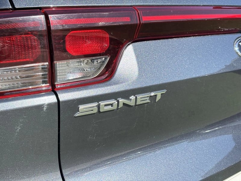 Kia SONET 1.5 EX 4X2 6MT 5P. 2021 - Imagen 6 de 20