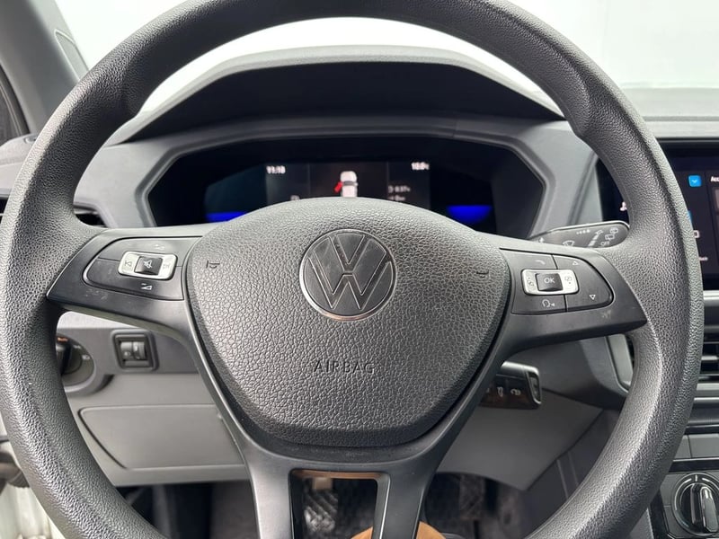 Volkswagen T-CROSS 1.0 TSI TRENDLINE 4X2 5MT 5P 2023 - Imagen 18 de 19