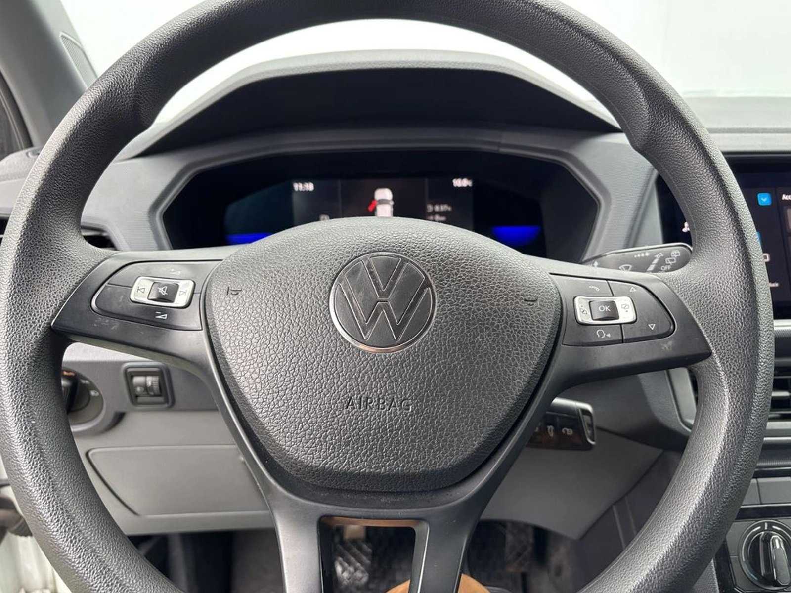 Volkswagen T-CROSS 1.0 TSI TRENDLINE 4X2 5MT 5P 2023 - Imagen 18 de 19