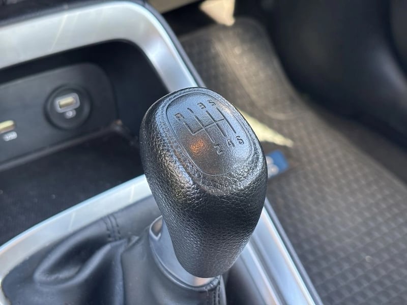 Kia SONET 1.5 EX 4X2 6MT 5P. 2021 - Imagen 12 de 20