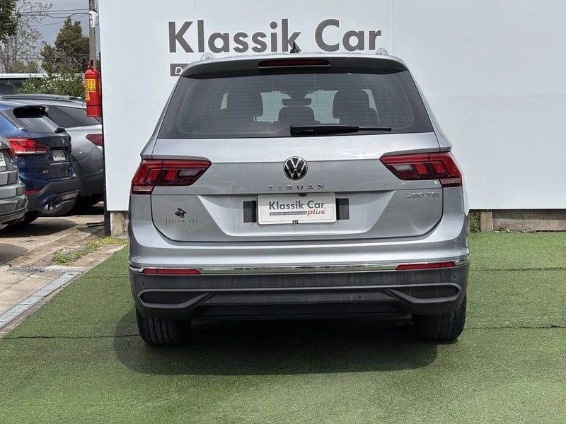 Volkswagen TIGUAN 1.4 TSI COMFORTLINE  4X2 7 ASIENTOS 2023 - Imagen 4 de 20