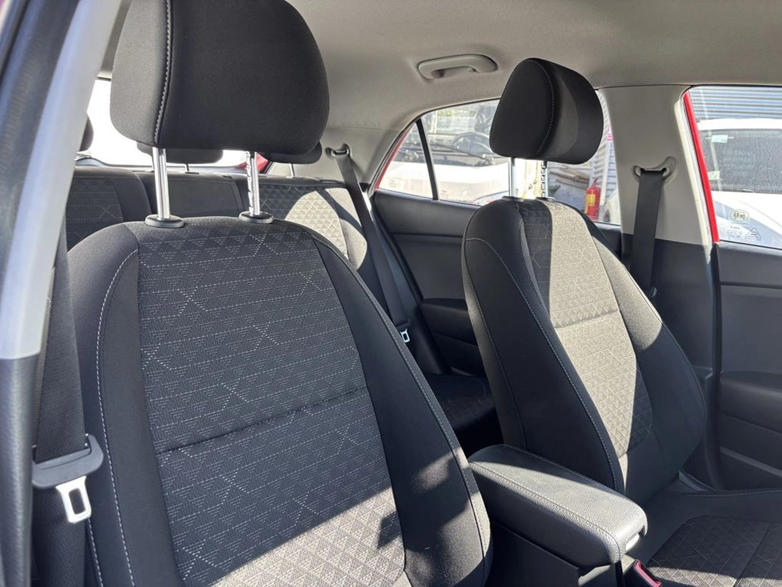 Kia RIO 5 1.4 EX 4X2 HB AC CI 6MT 5P. 2024 - Imagen 6 de 20