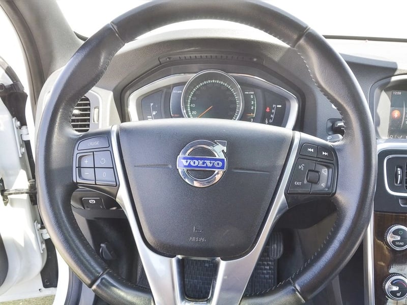 Volvo S60 CROSS COUNTRY 2.4 D4 AUTO LIMITED 4WD 2019 - Imagen 13 de 14