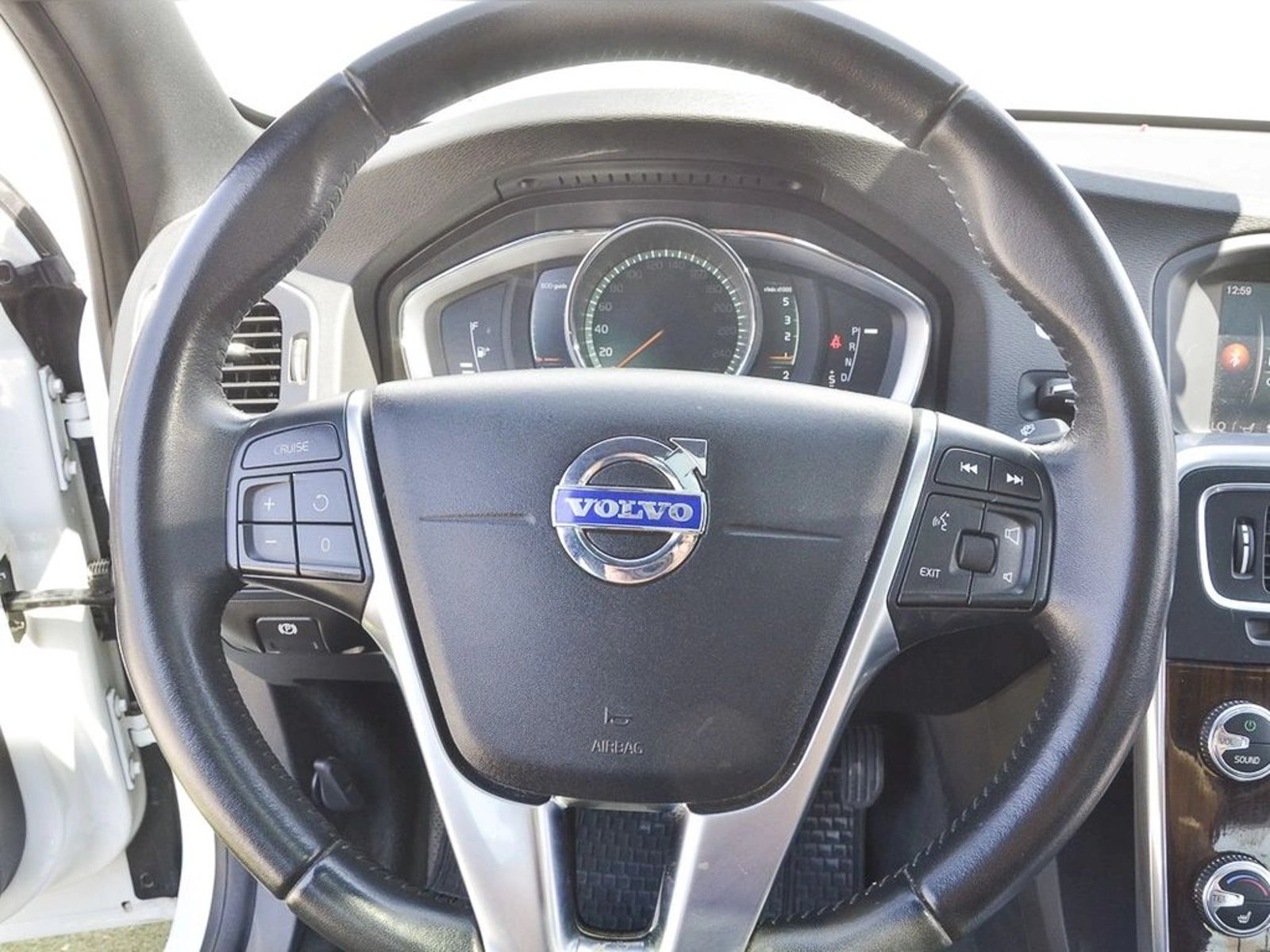 VOLVO S60 CROSS COUNTRY 2.4 D4 AUTO LIMITED 4WD 2019 - Imagen 13 de 14