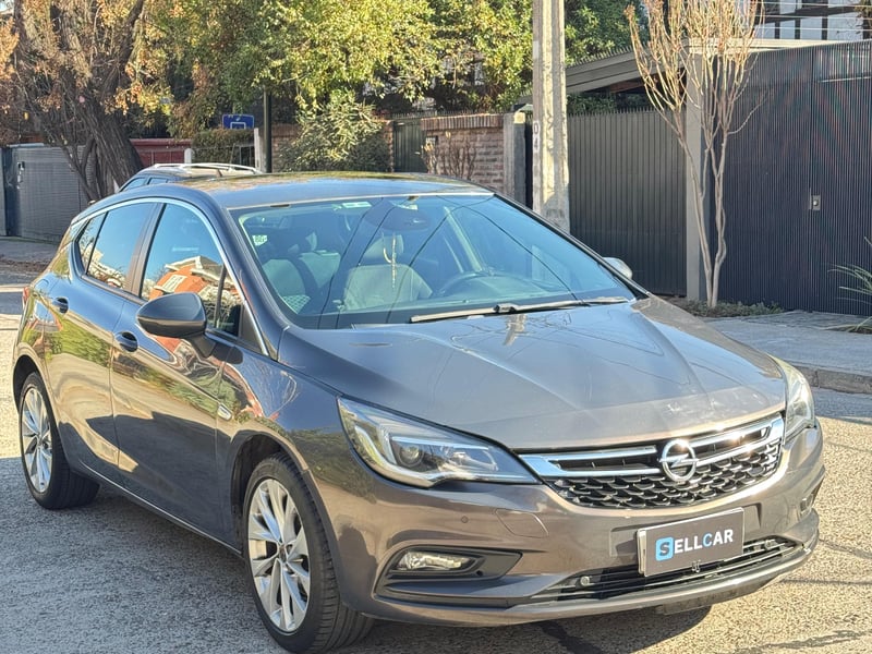 Opel ASTRA 2017 - Imagen 3 de 11