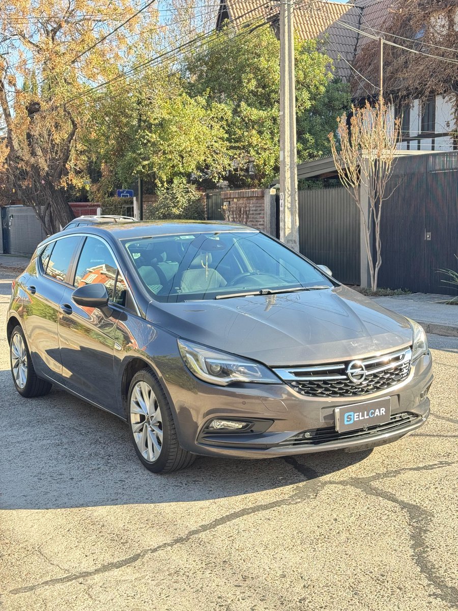 Opel ASTRA 2017 - Imagen 3 de 11