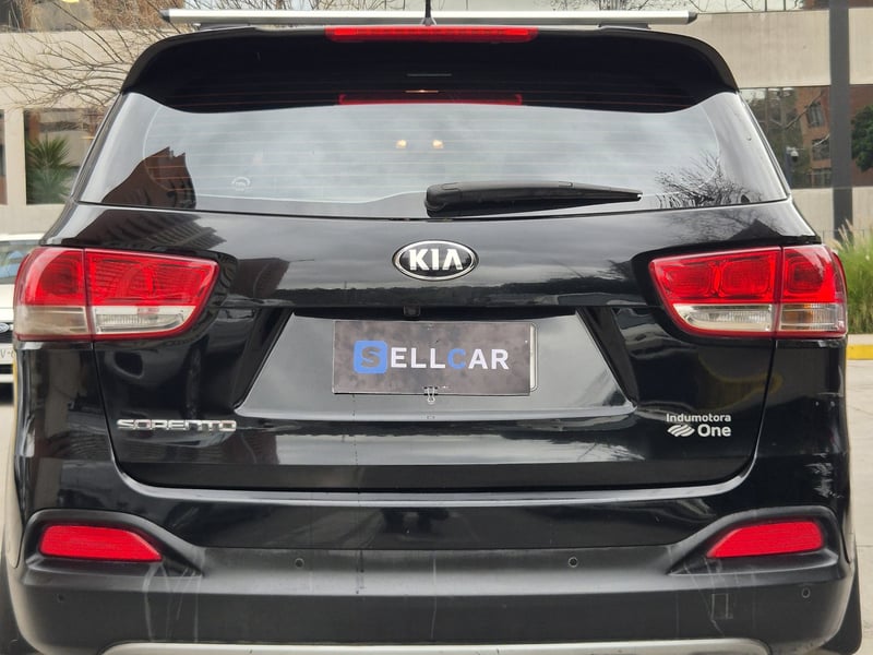 Kia SORENTO 2015 - Imagen 5 de 17