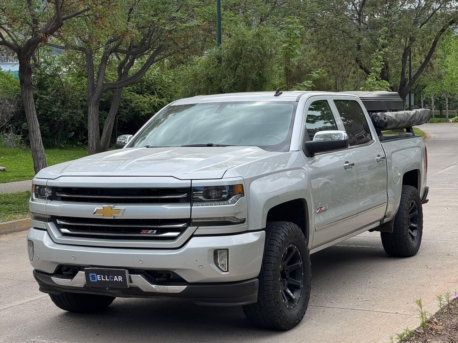 Chevrolet SILVERADO 2018 - Foto 2 de 20