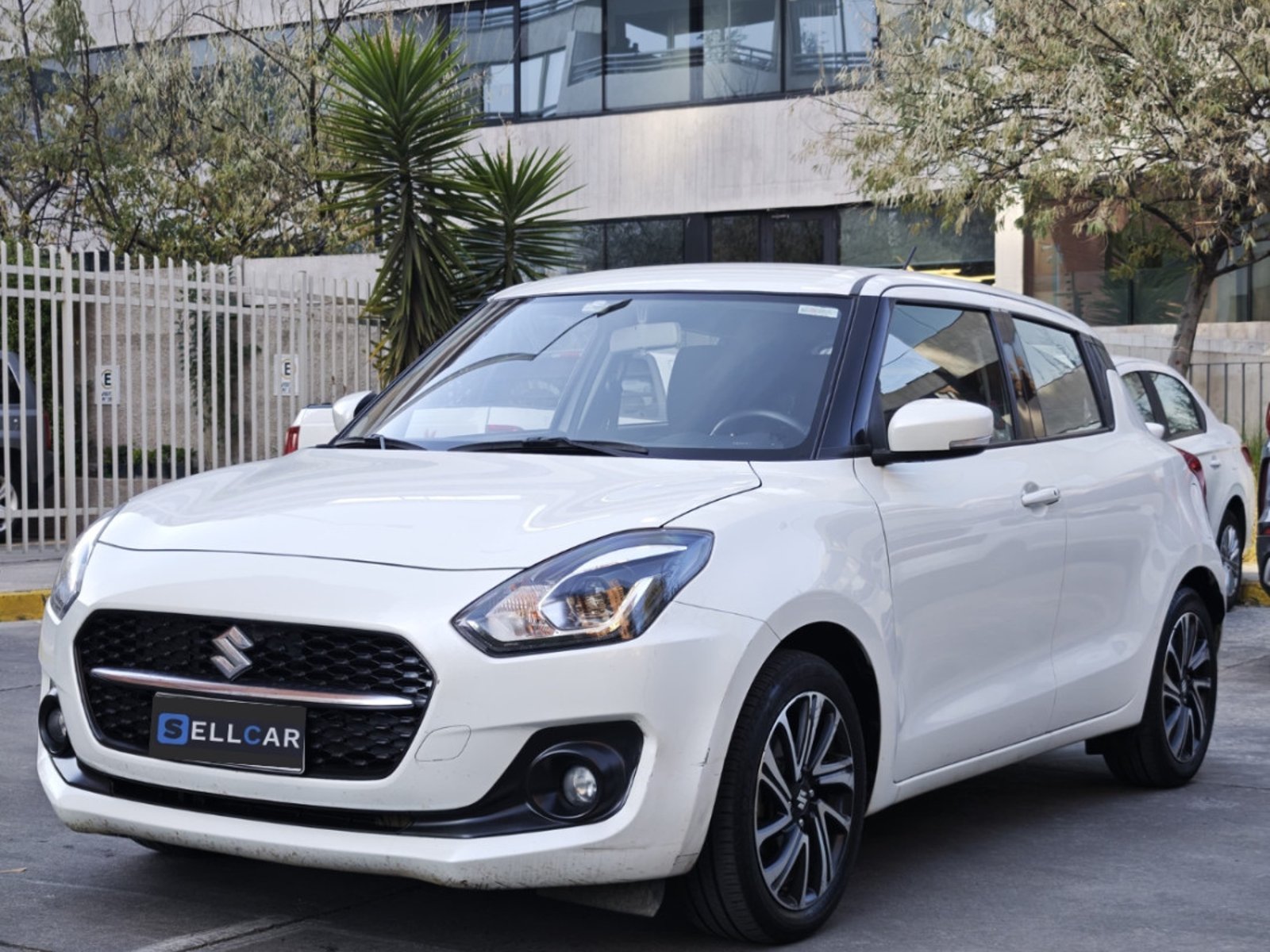 Suzuki SWIFT 2021 - Foto 2 de 11