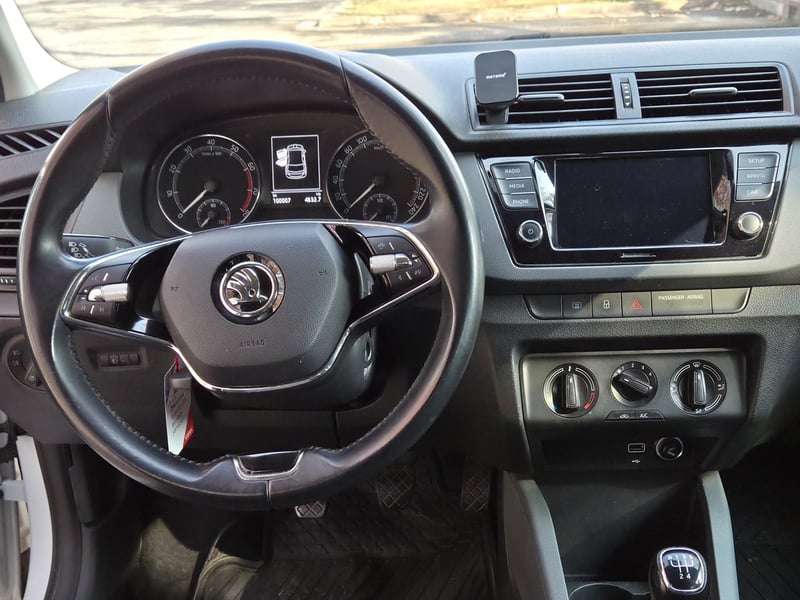 Skoda FABIA 2021 - Imagen 6 de 12