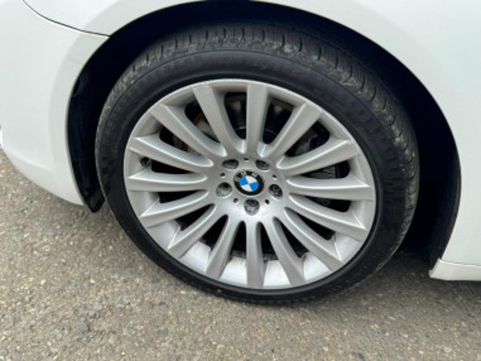 BMW 740I 2010 - Imagen 19 de 20