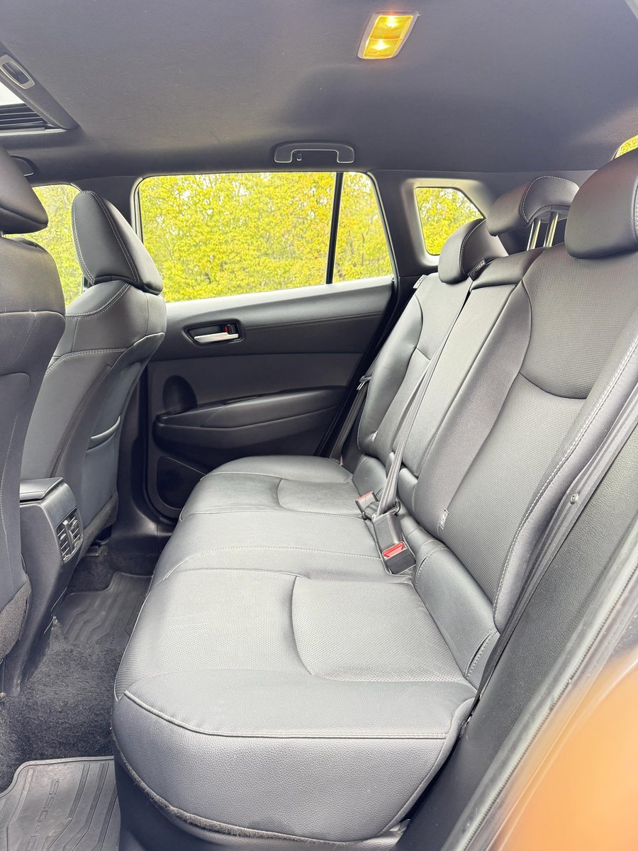 Toyota COROLLA CROSS 2023 - Imagen 12 de 14