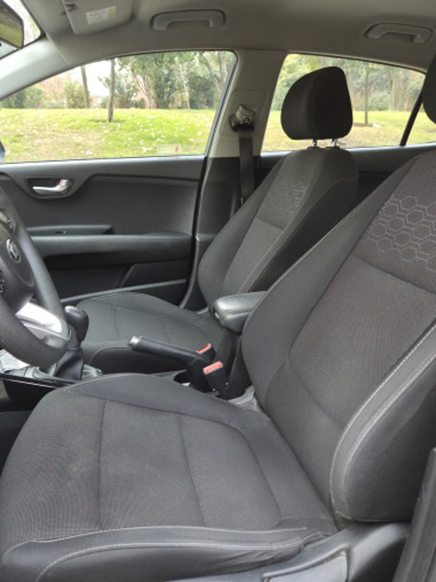 Kia Rio 5 2019 - Imagen 8 de 15