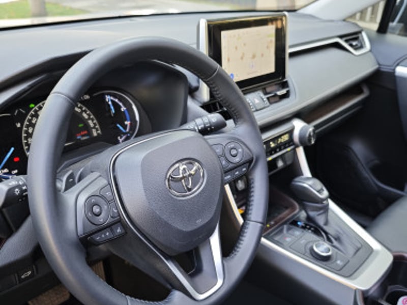 Toyota RAV4 2025 - Imagen 6 de 14