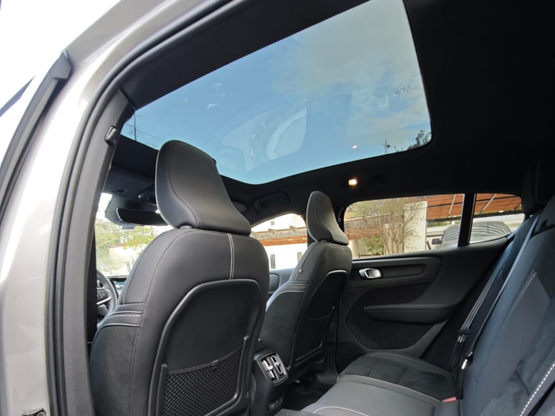 Volvo C40 2024 - Imagen 6 de 8