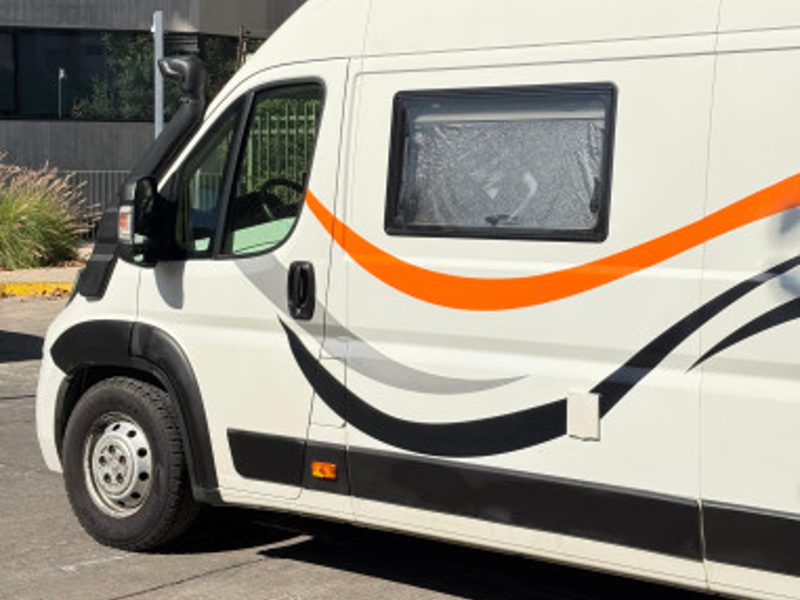 Peugeot BOXER CAMP 2021 - Foto 4 de 18