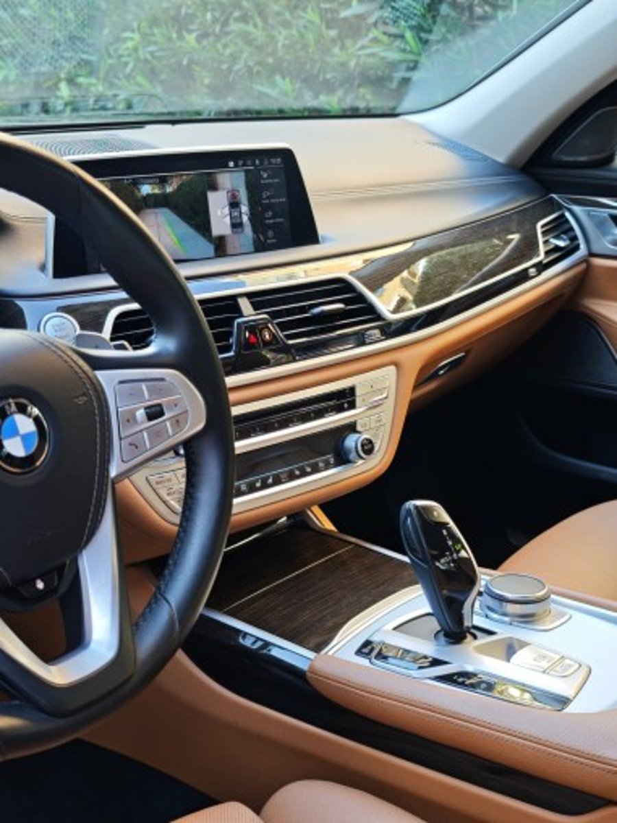 BMW 740i 2022 - Imagen 15 de 16