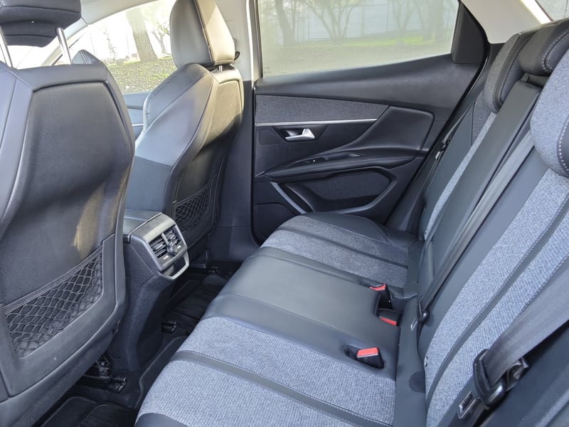 Peugeot 3008 2018 - Imagen 8 de 14