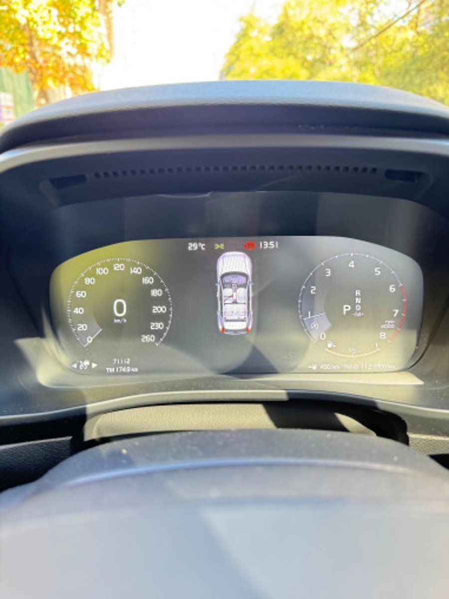 Volvo XC40 2020 - Imagen 6 de 13