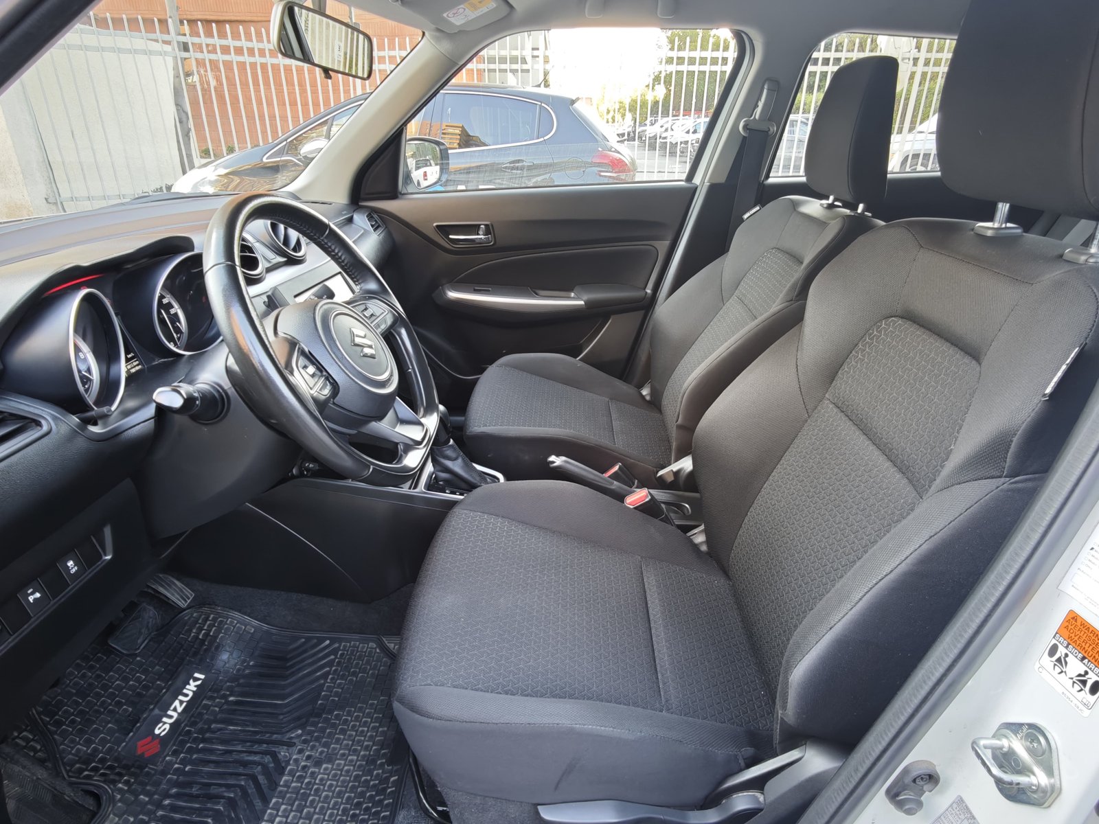 Suzuki SWIFT 2021 - Imagen 6 de 11
